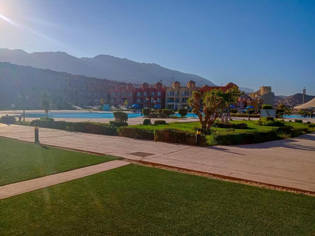 Apartment بورتو السخنة ابراج على البحر