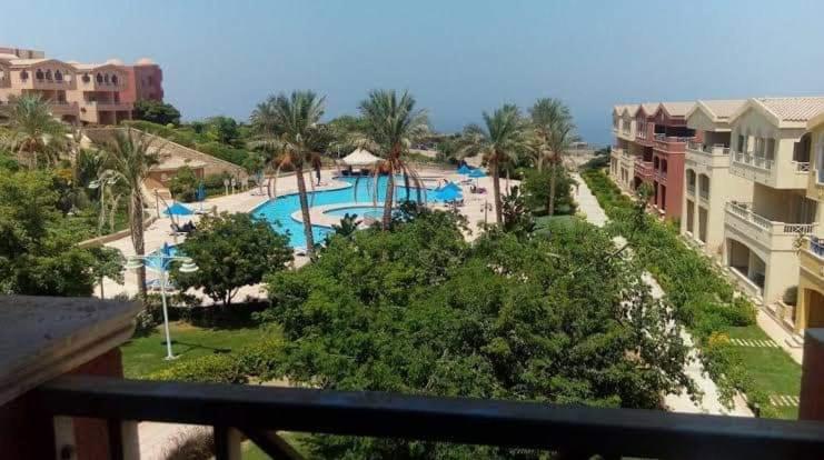 Apartment بورتو السخنة ابراج على البحر