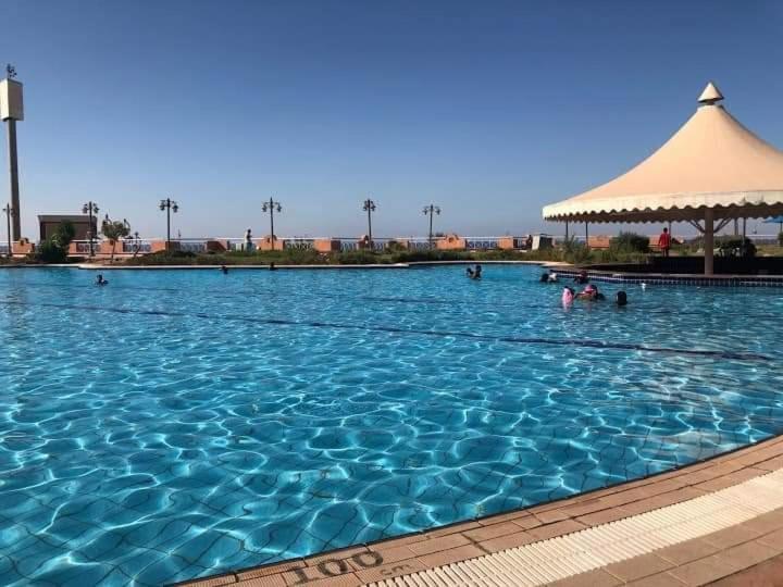 Apartment بورتو السخنة ابراج على البحر *