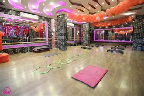 Crown With Fitness And Wellness Apartment