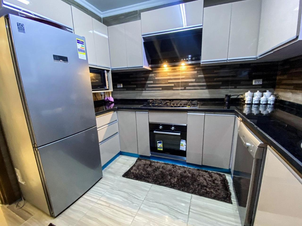 Apartment Crown With Fitness And Wellness