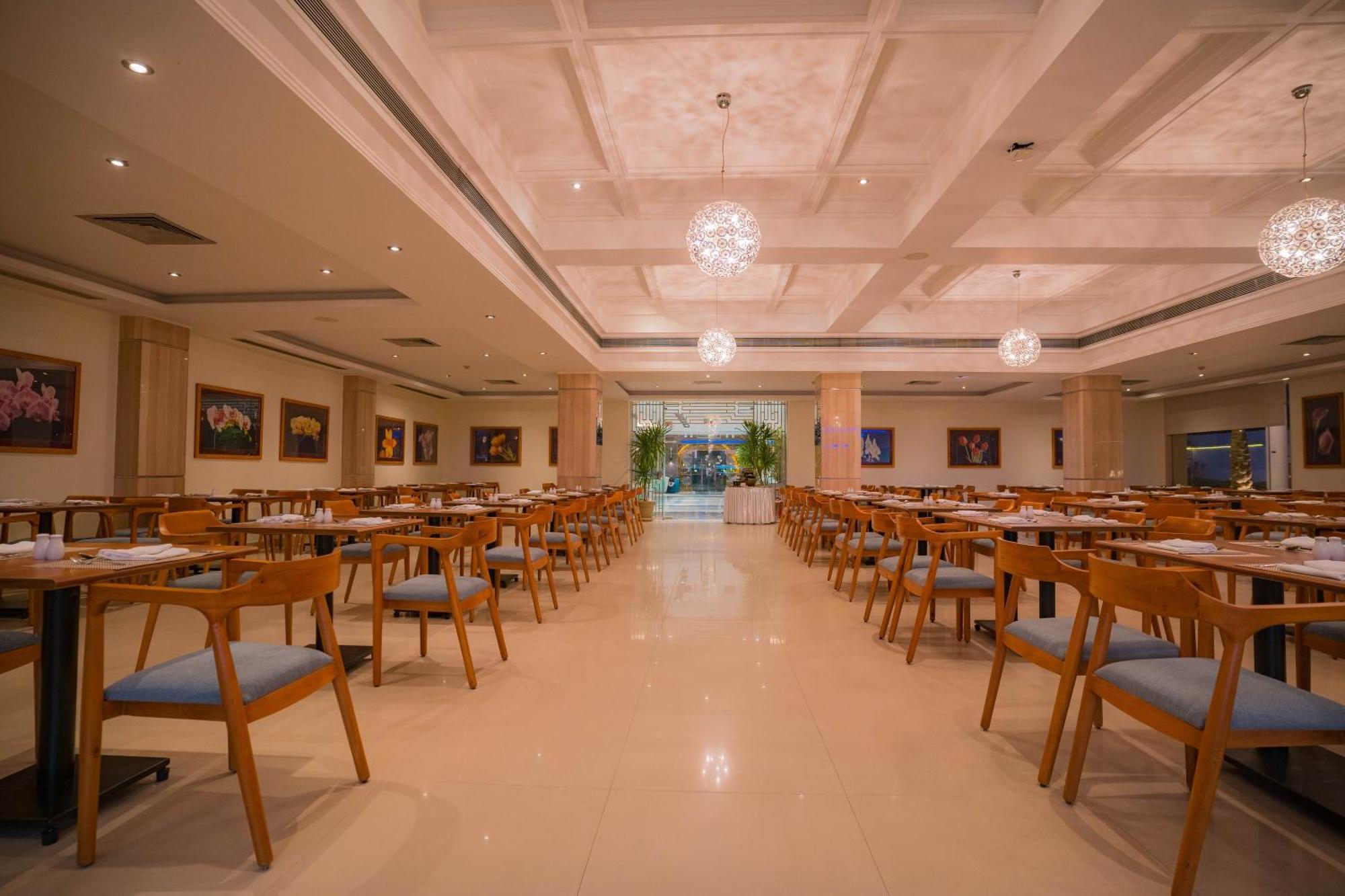 Marina Resort 4*