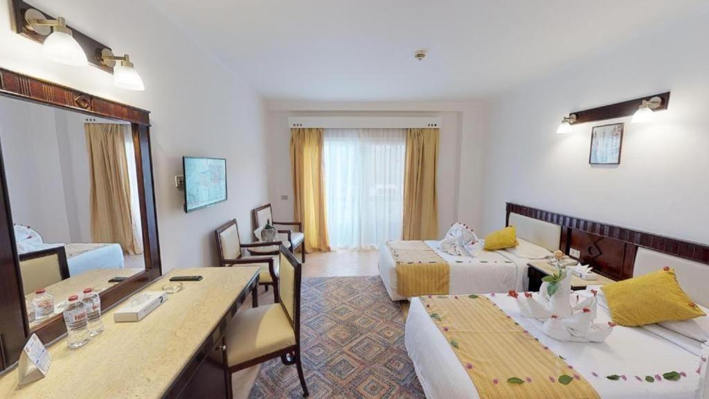Falcon Naama Star 3*
