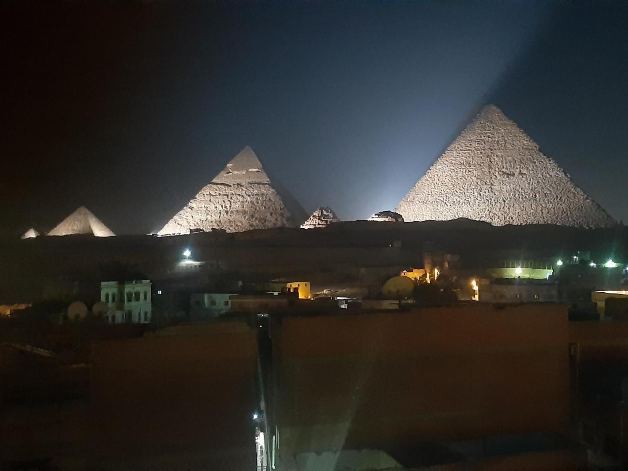 Queen Isis Pyramids View Hotel