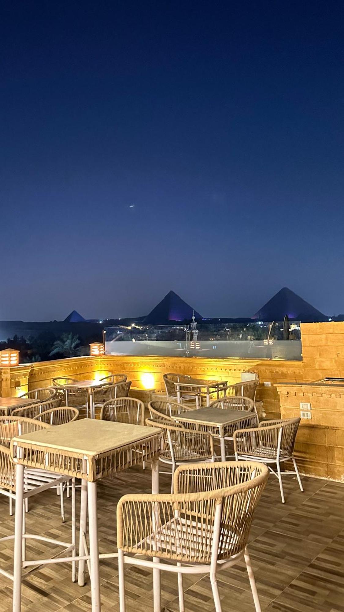 Bed & Breakfast Taj Pyramids View Kafrat al Jabal