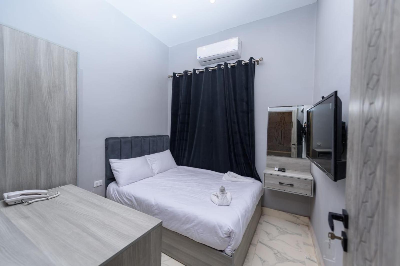 Habu Pyramids View 4*