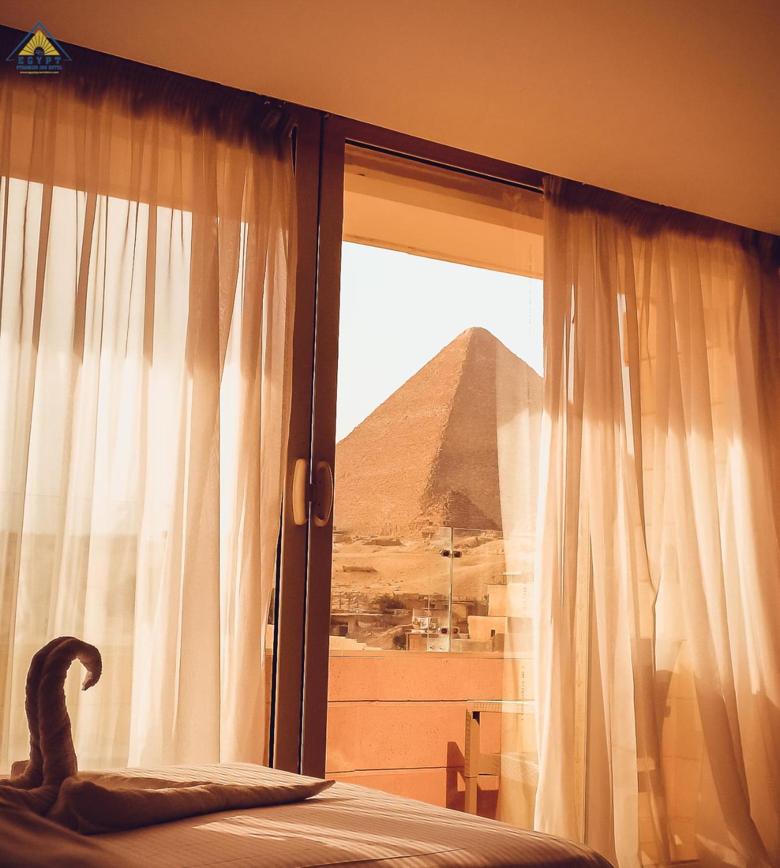 Egypt Pyramids * Kafrat al Jabal