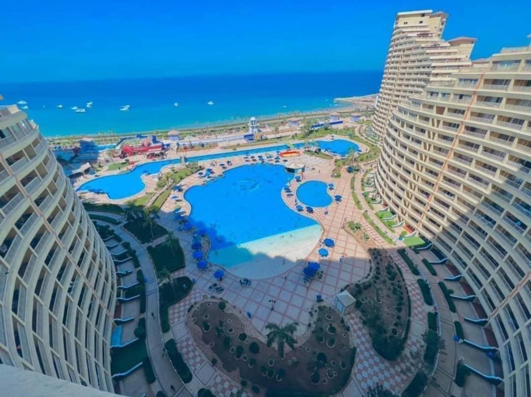 بورتو السخنة ابراج على البحر * Ain Sukhna