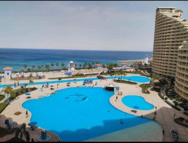 Apartment بورتو السخنة ابراج على البحر
