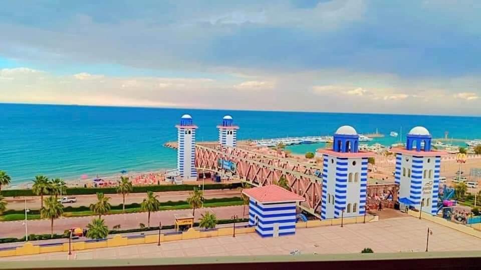 Apartment بورتو السخنة ابراج على البحر *