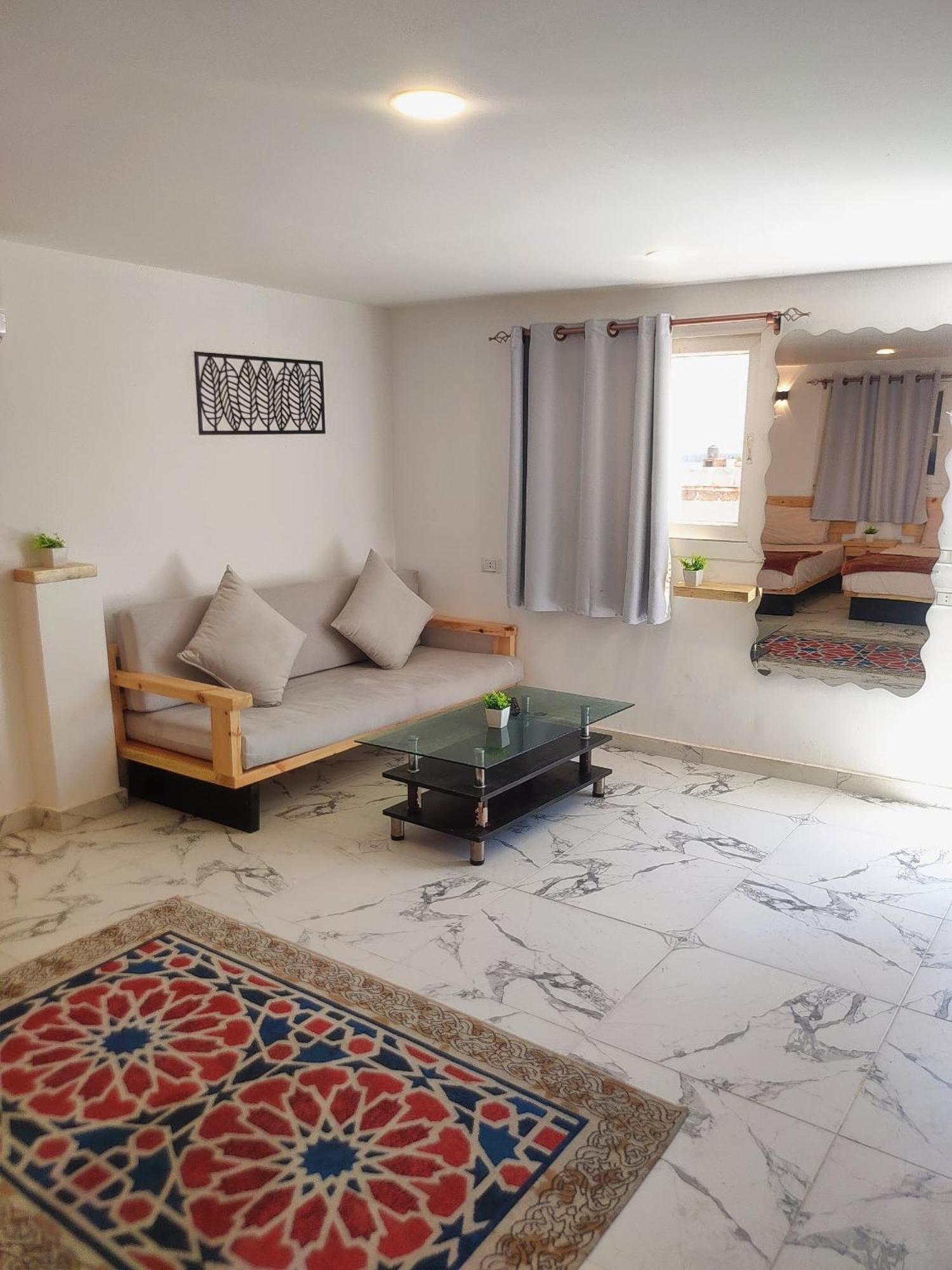 Aparthotel Vegas House *