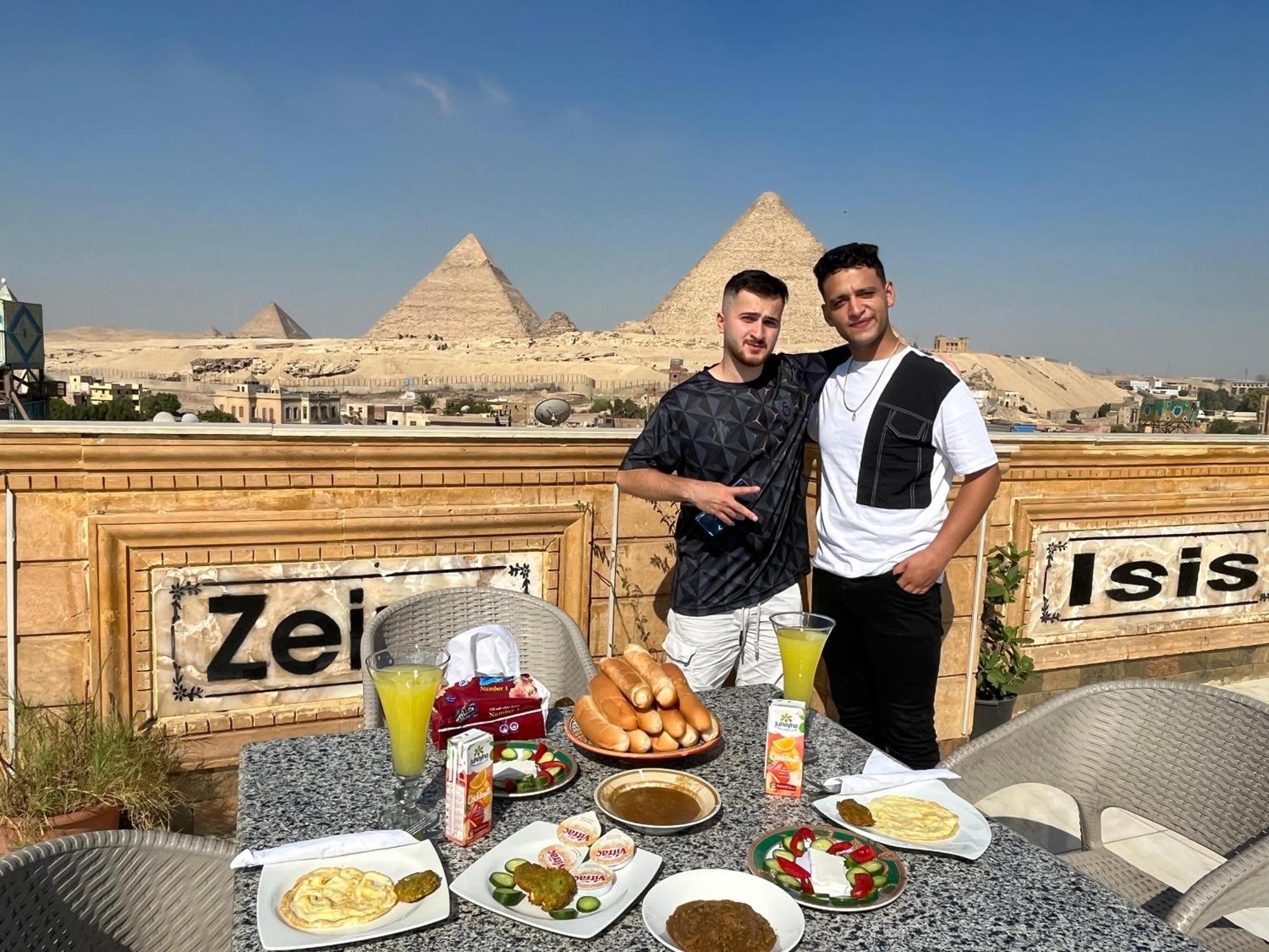 Queen Isis Pyramids View Hotel Al Kawm al Akhdar