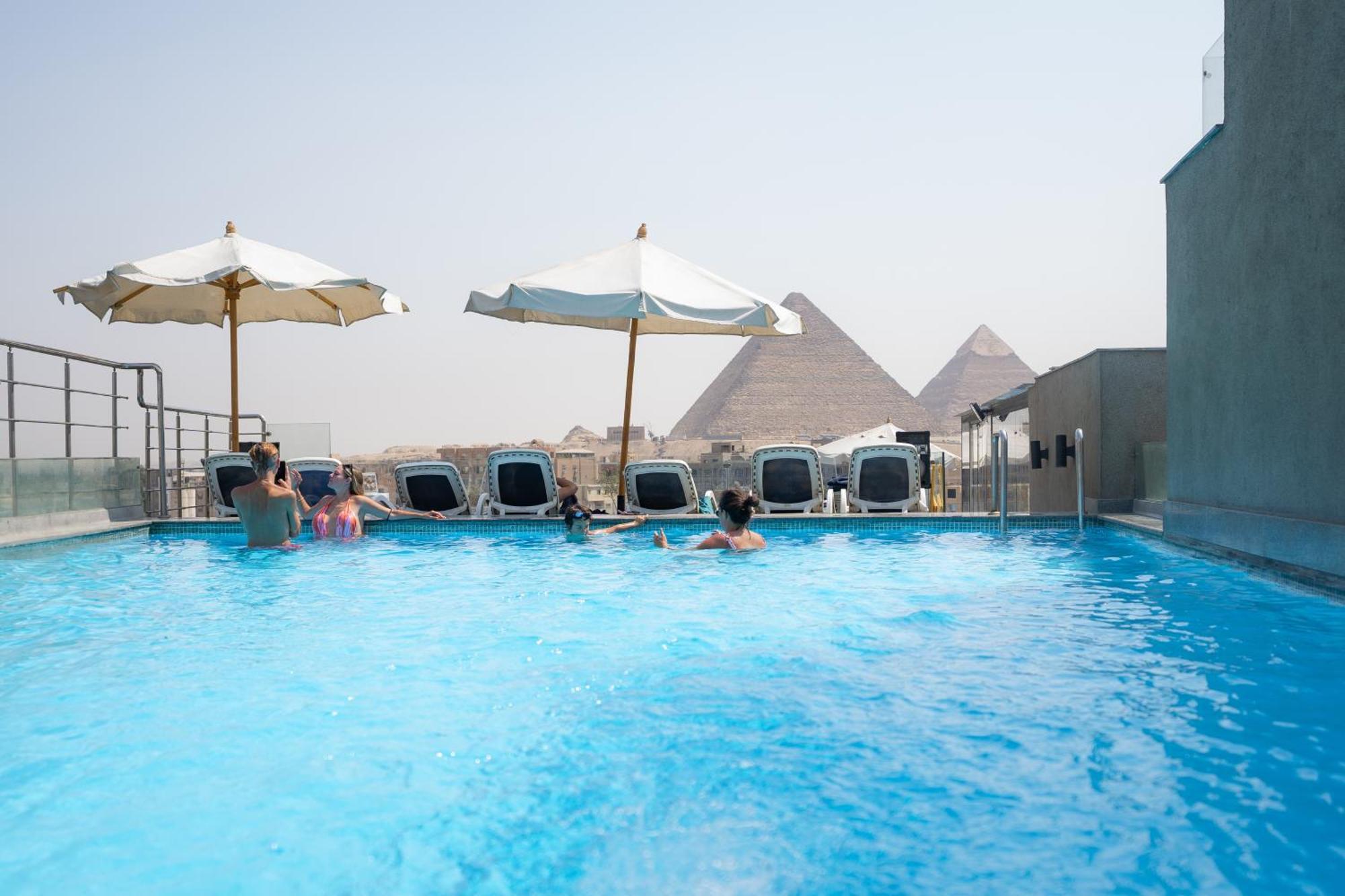 Hotel New Pyramid Front Al Kawm al Akhdar