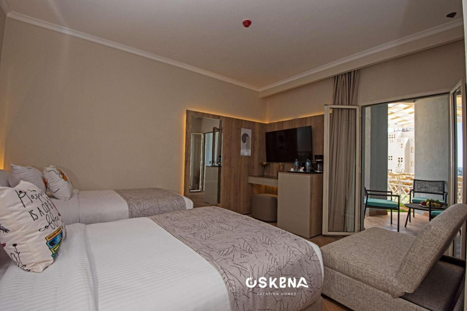 Oskena Azzurra Sahl Hasheesh