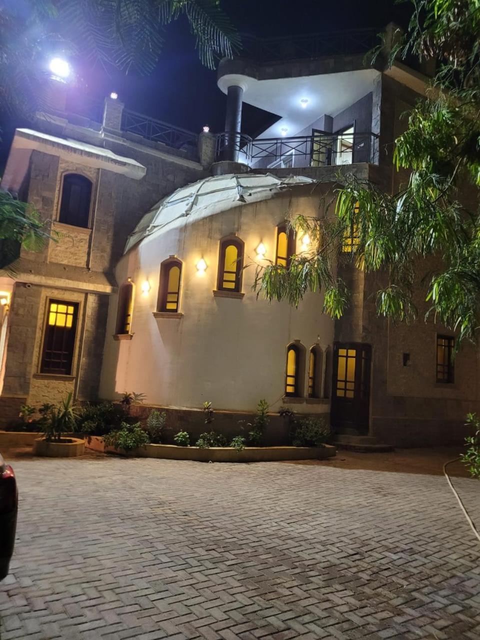 Khufu House Pyramids View Hotel Kafrat al Jabal