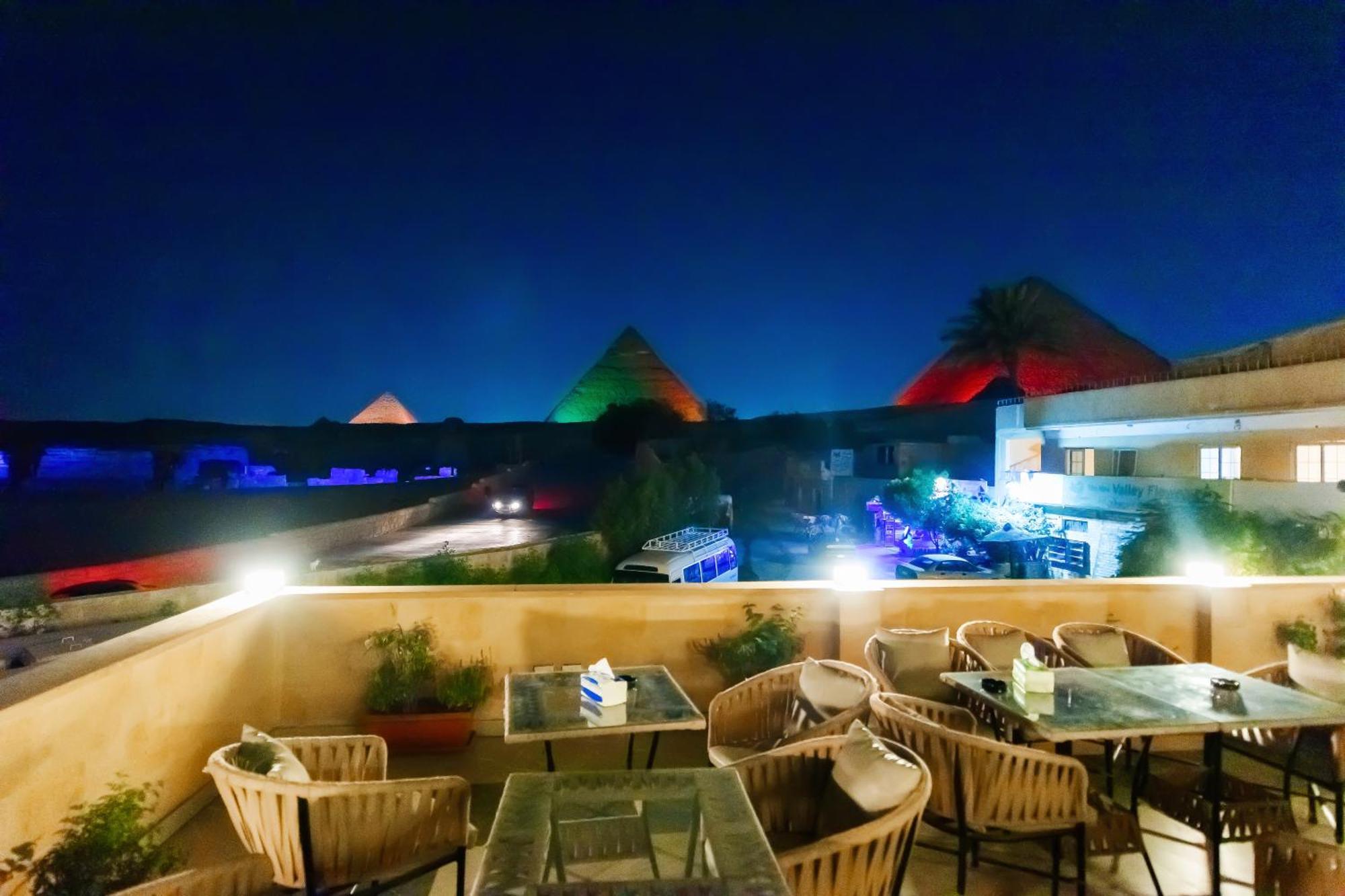 The Gate Front Pyramids & Sphinx View Hotel Kafrat al Jabal
