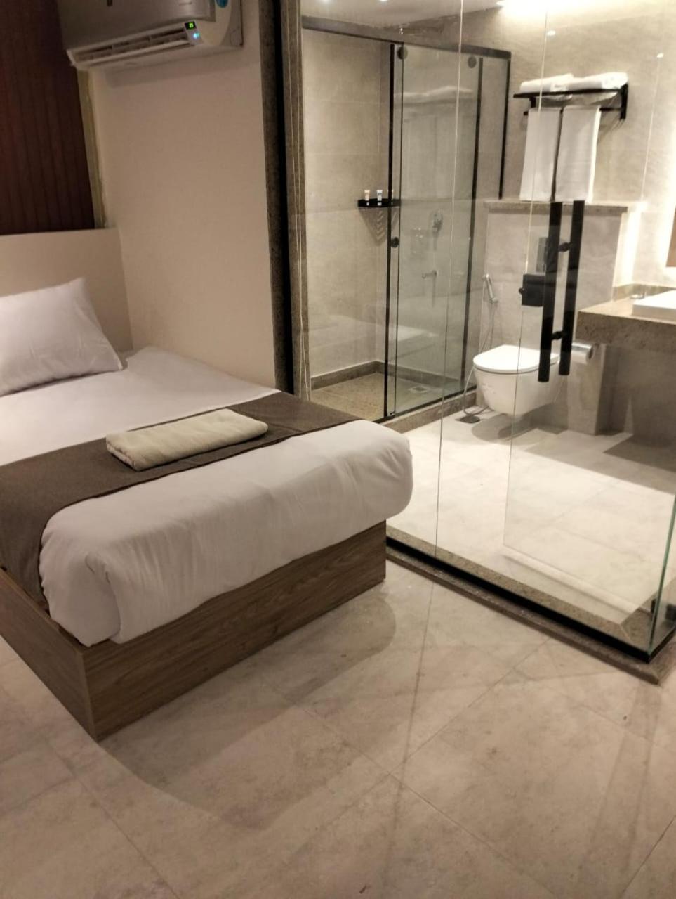 Hotel New Pyramid Front Al Kawm al Akhdar