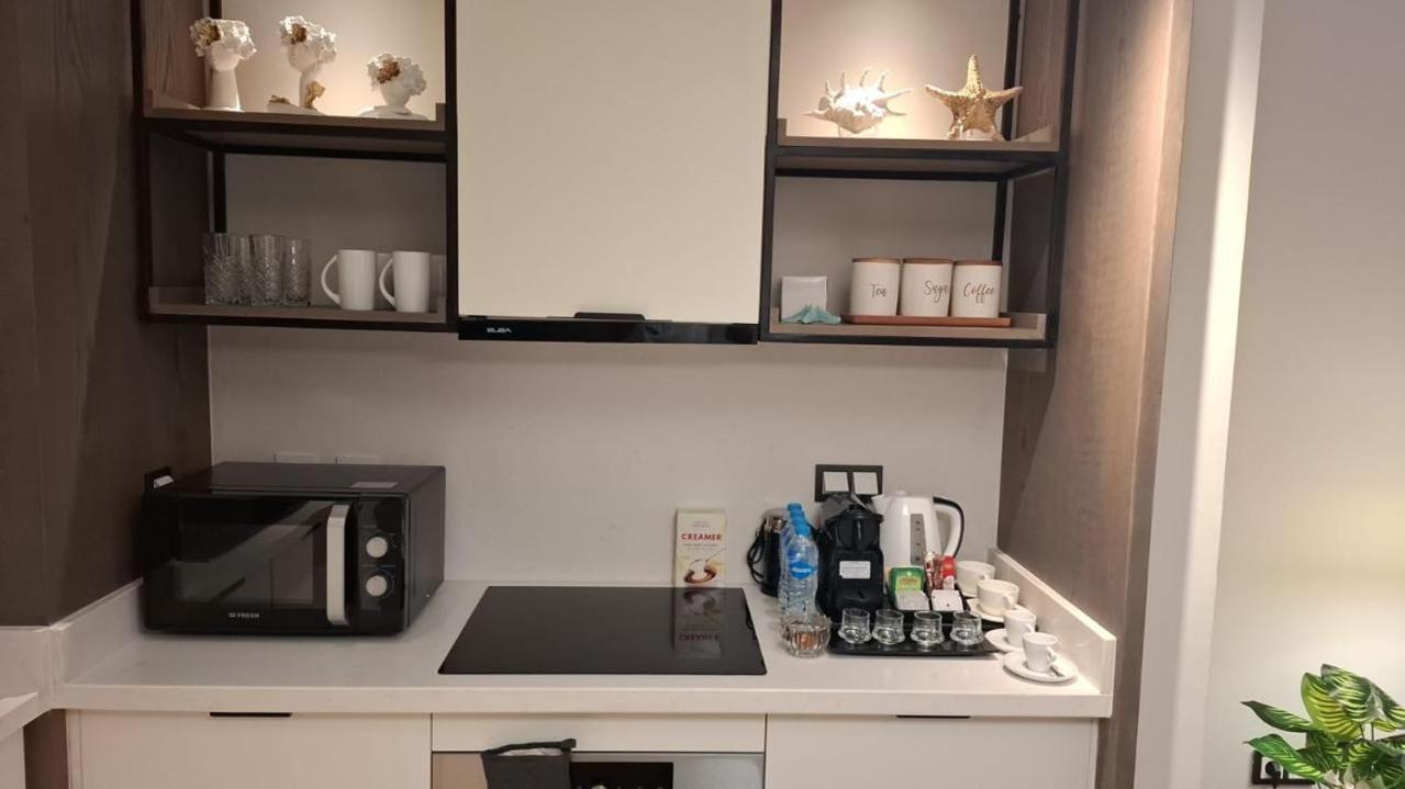 Address Marassi Serviced One Bedroom Suite, Partial Marina View