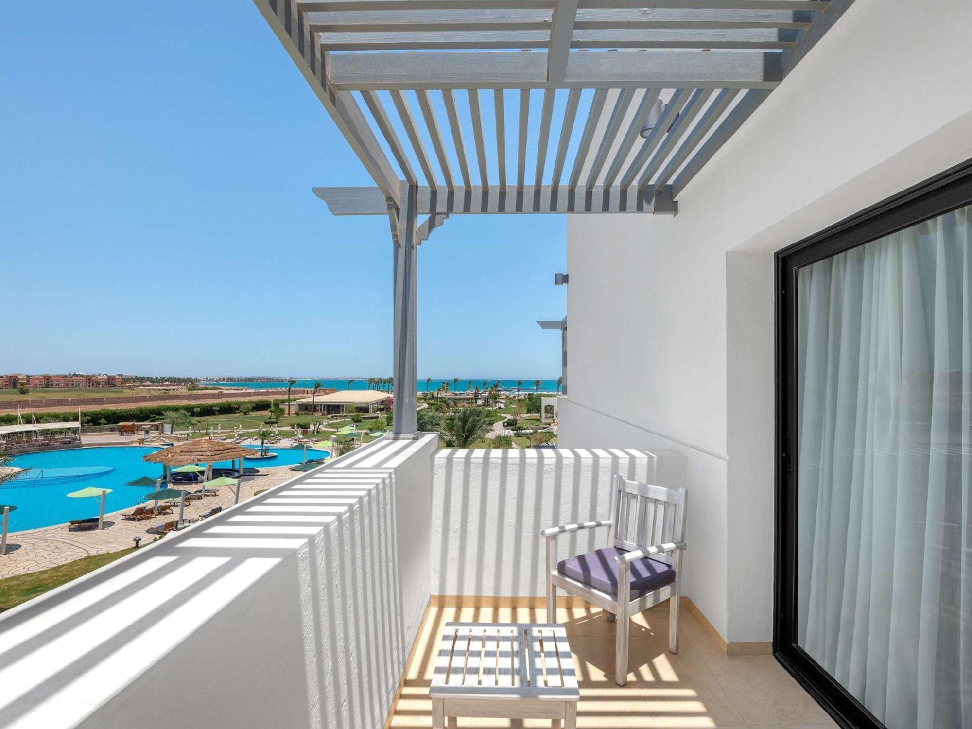 Movenpick Waterpark & Soma Bay