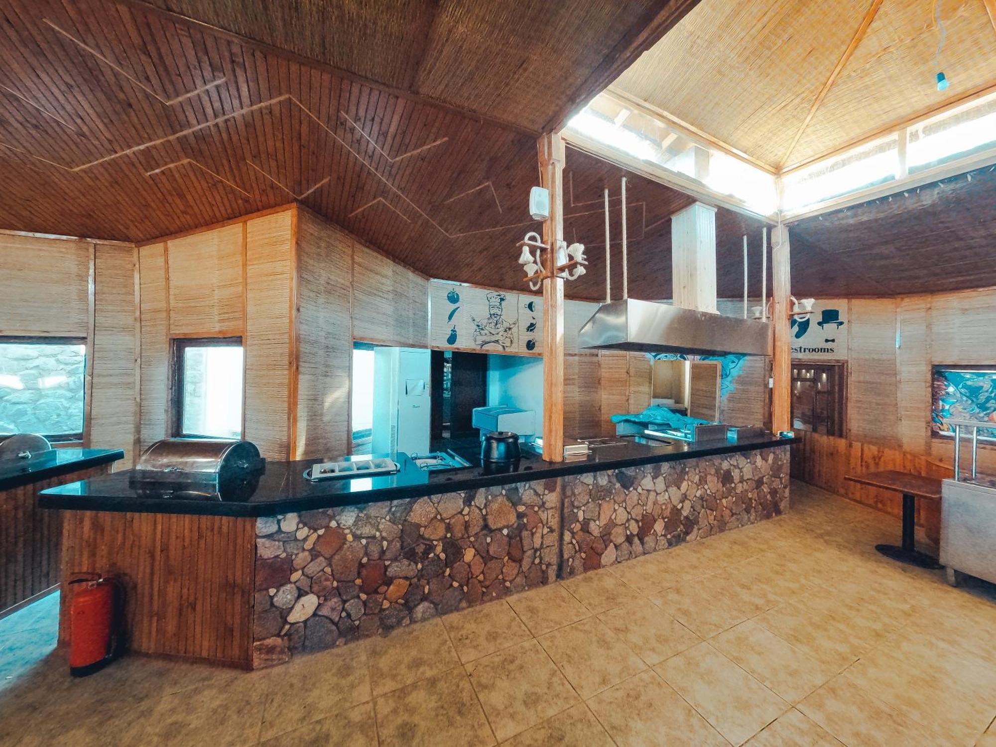 Safari Campsite *