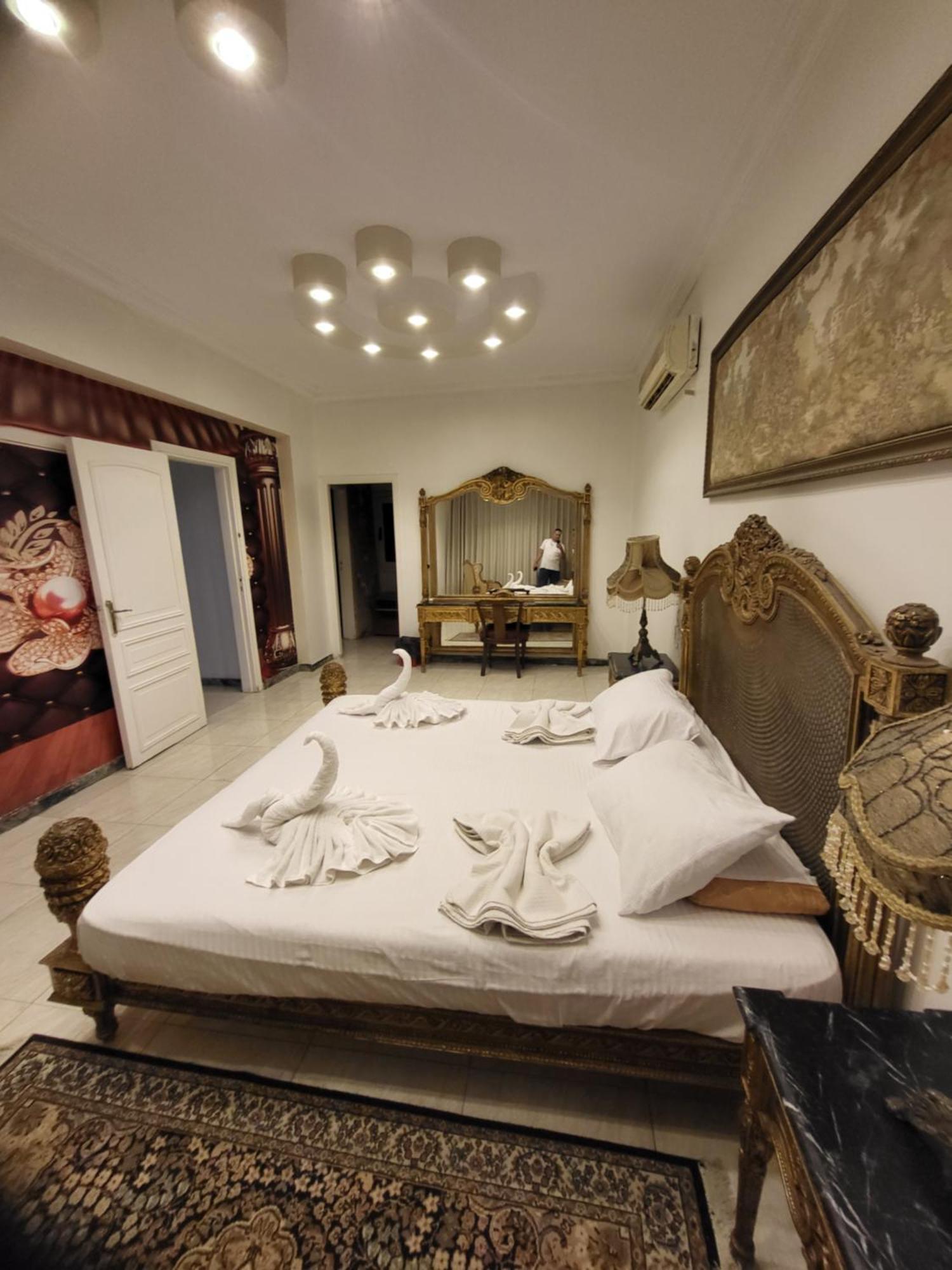 Apartment شقه فى ميامى بالاسكندريه مطله على البحر Alexandria