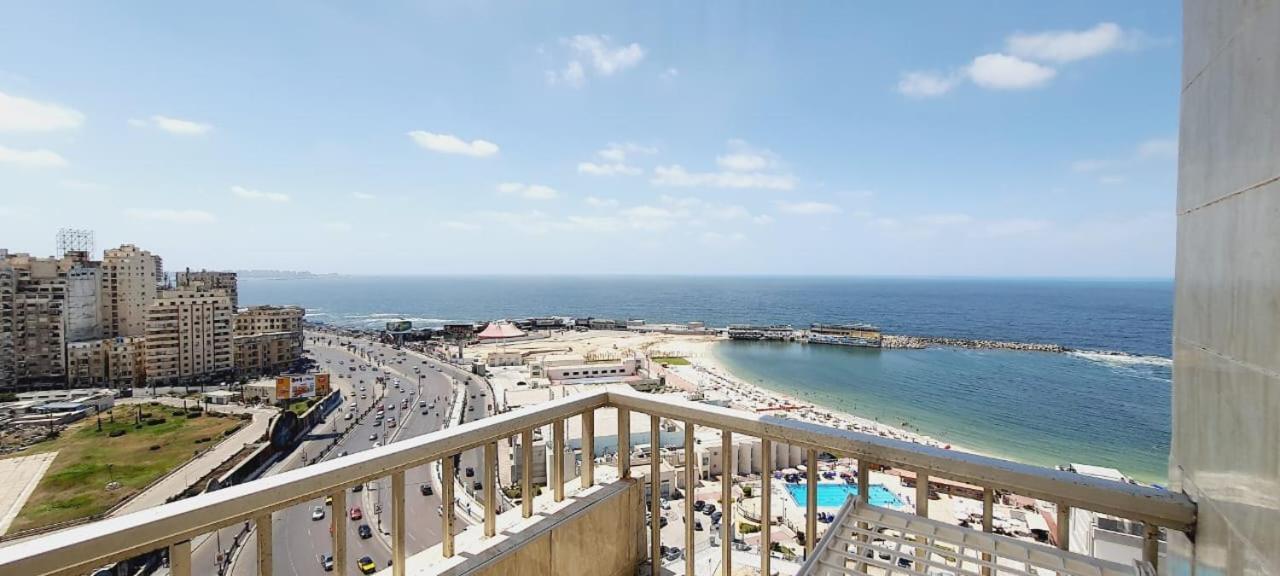 Square - Brand New Luxury With Stunning Sea View Apartament