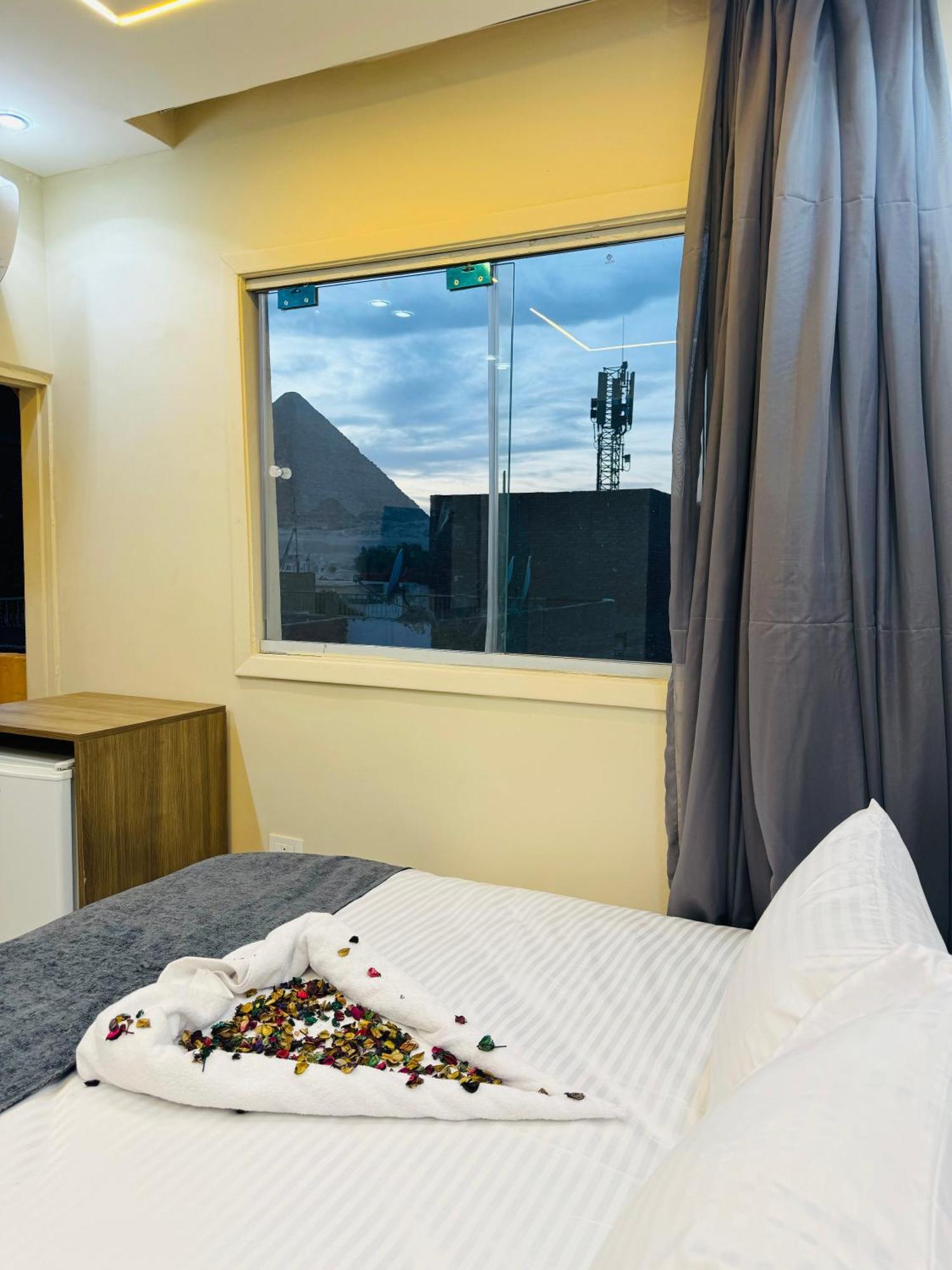 Dima Pyramids View Hotel Kafret el-Gabal