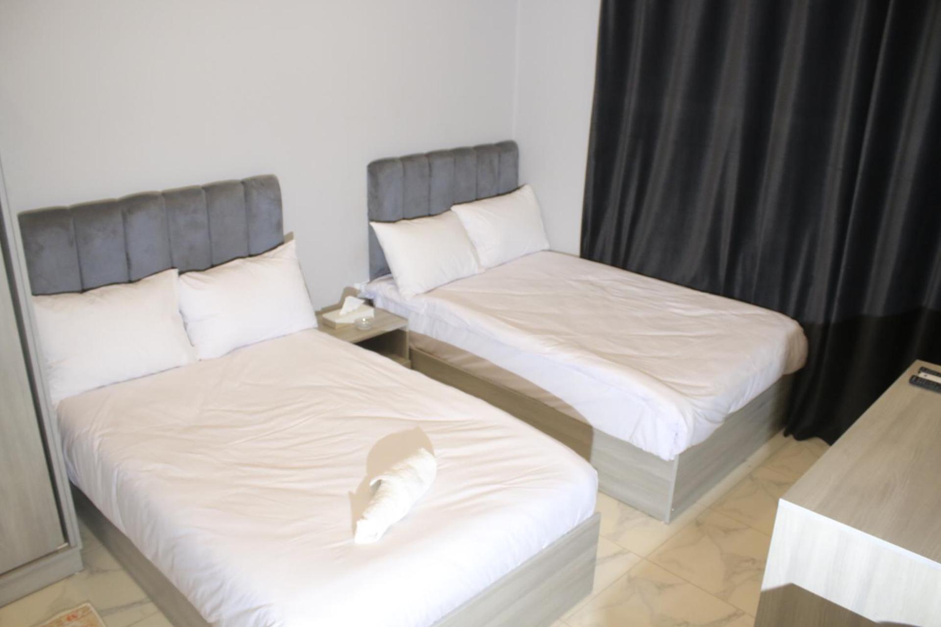 Habu Pyramids View 4* Kafret el-Gabal