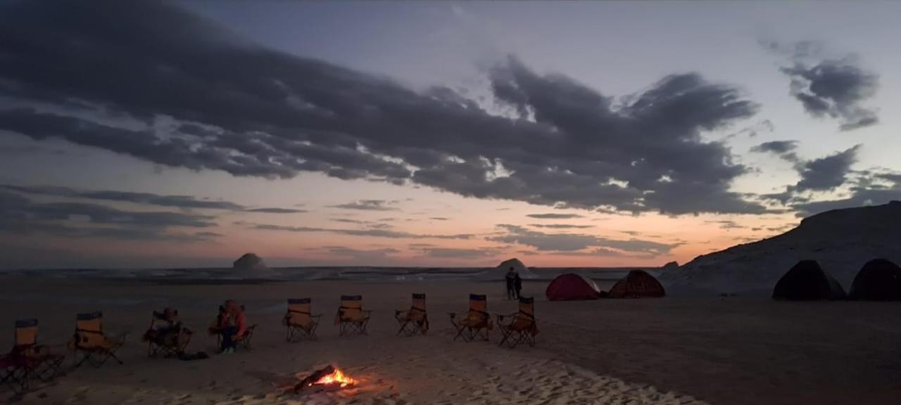White Desert Safari Trips In Bahariya Oasis Campsite Bawiti