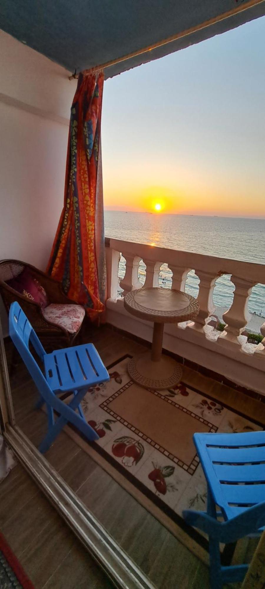 Panorama Sea View Apartment: Coast Getaway Apartamento