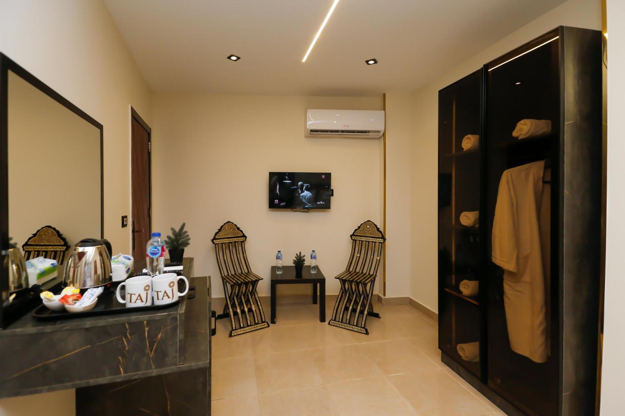 Bed & Breakfast Taj Pyramids View Kafrat al Jabal