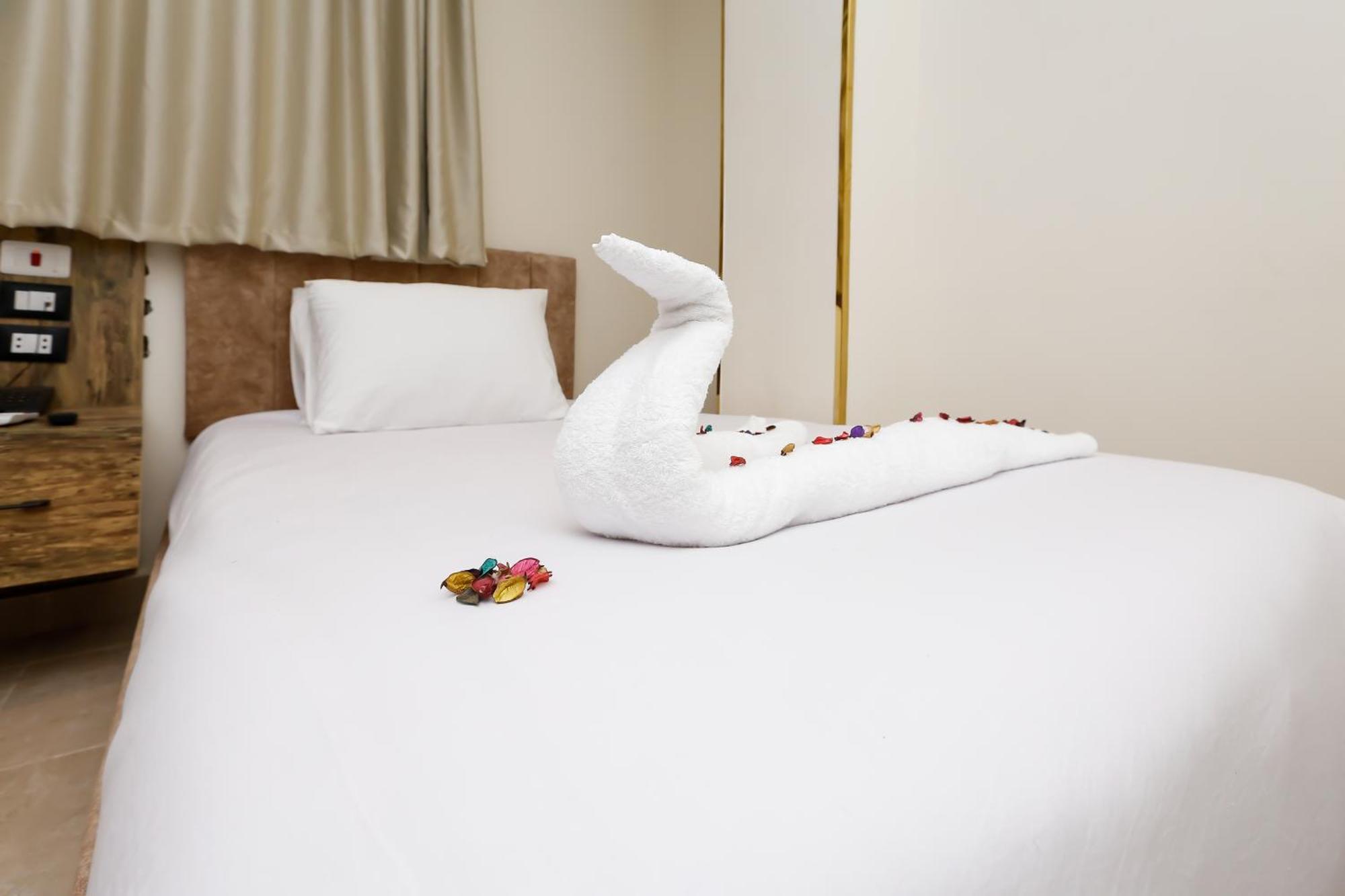 Bed & Breakfast Taj Pyramids View Kafrat al Jabal