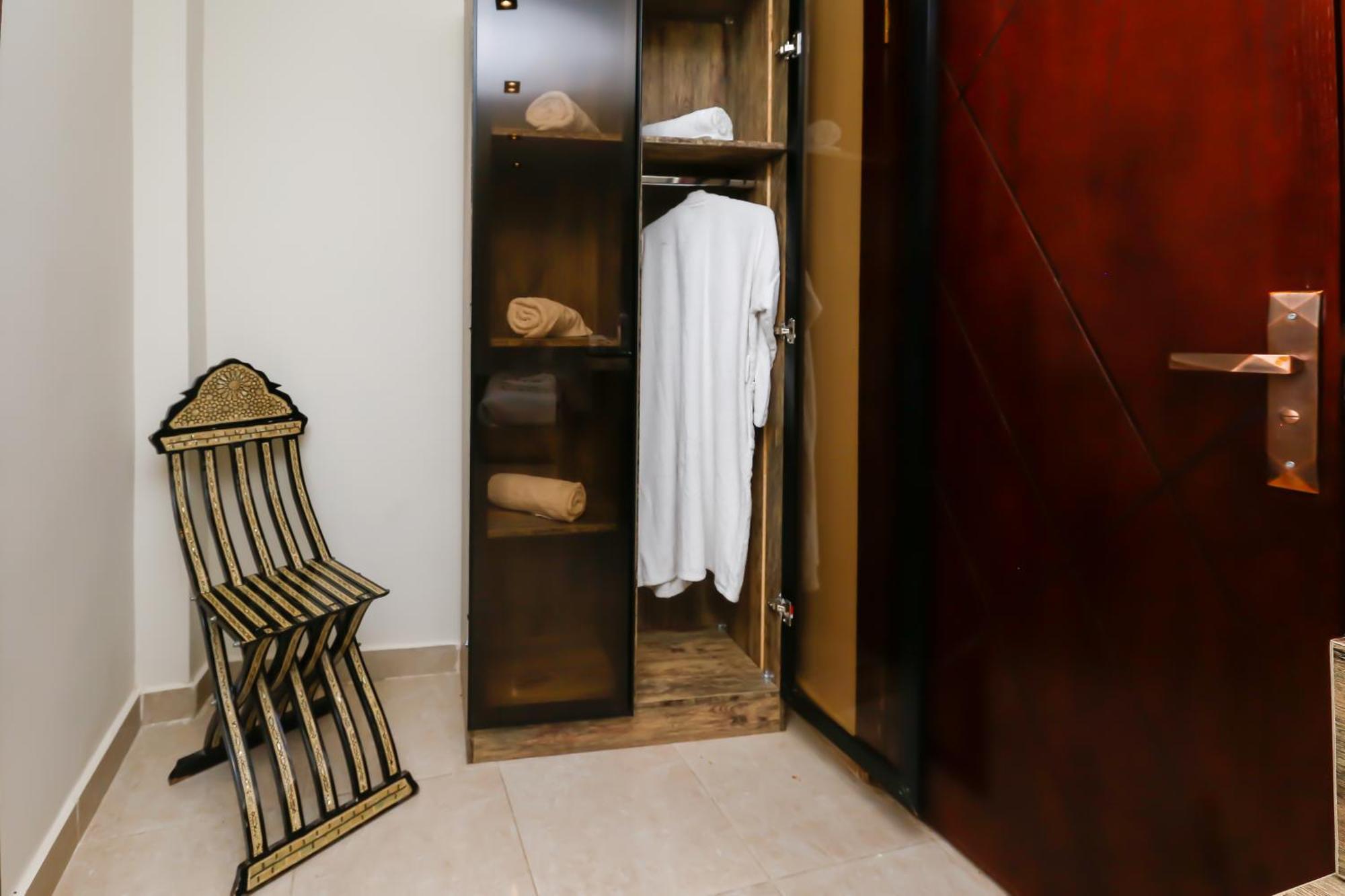 Bed & Breakfast Taj Pyramids View Kafrat al Jabal