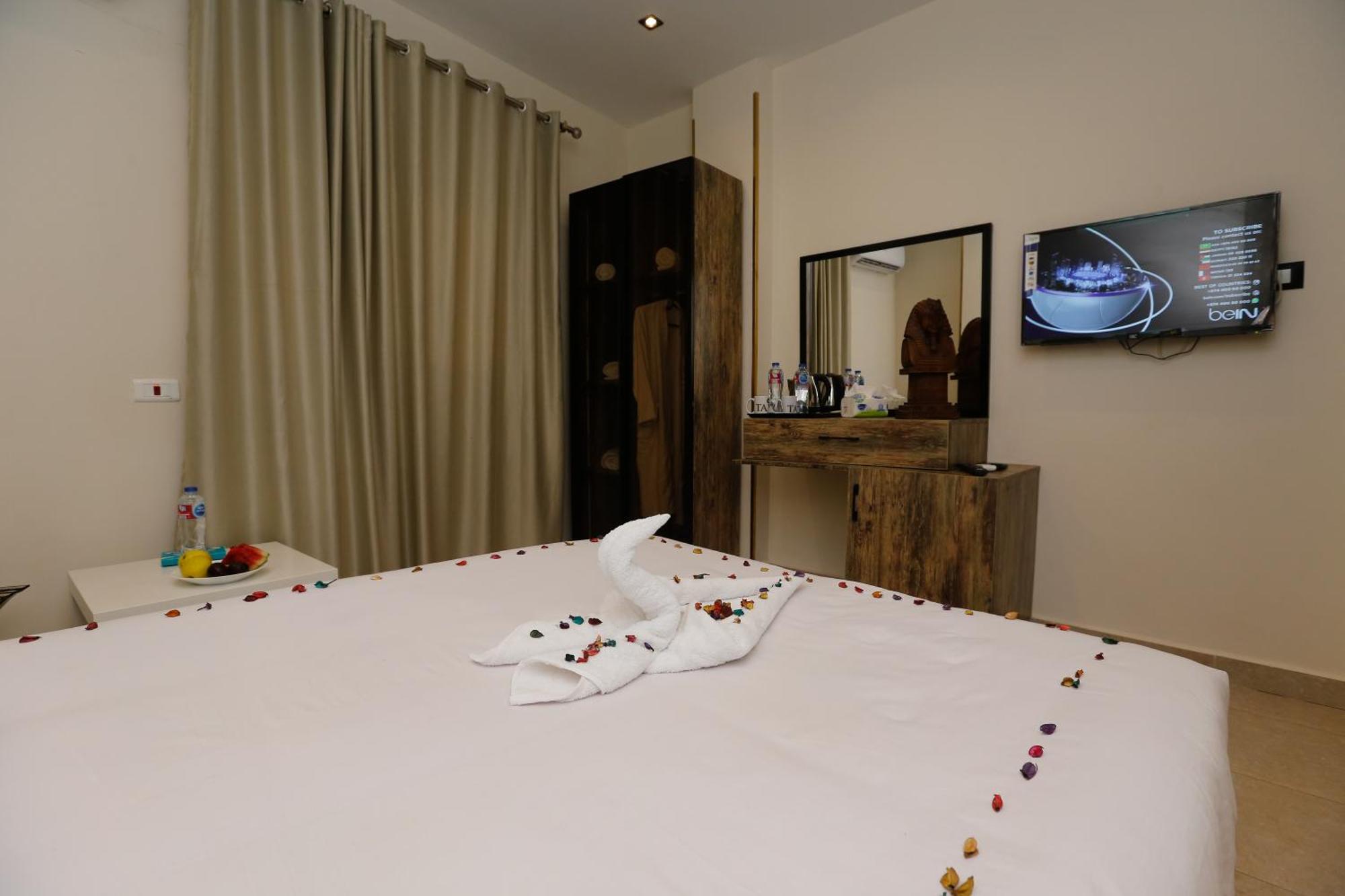 Bed & Breakfast Taj Pyramids View *