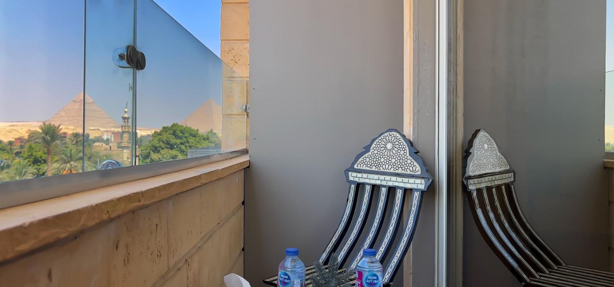 Bed & Breakfast Taj Pyramids View Kafrat al Jabal