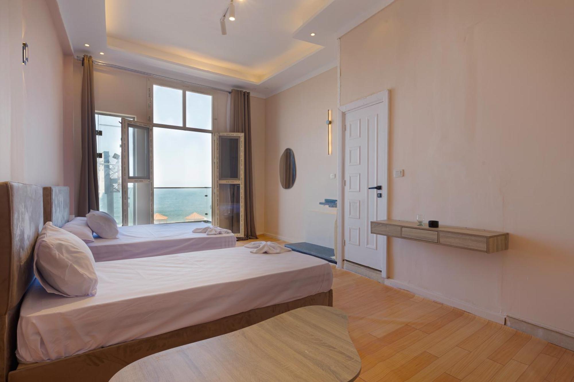 Hotel Hyat & 3*