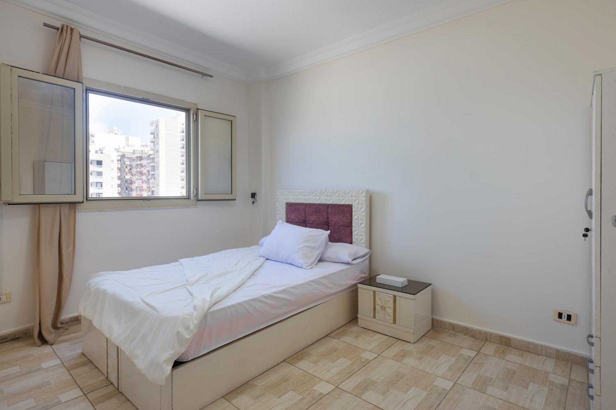 Hyat & 3* Alexandria