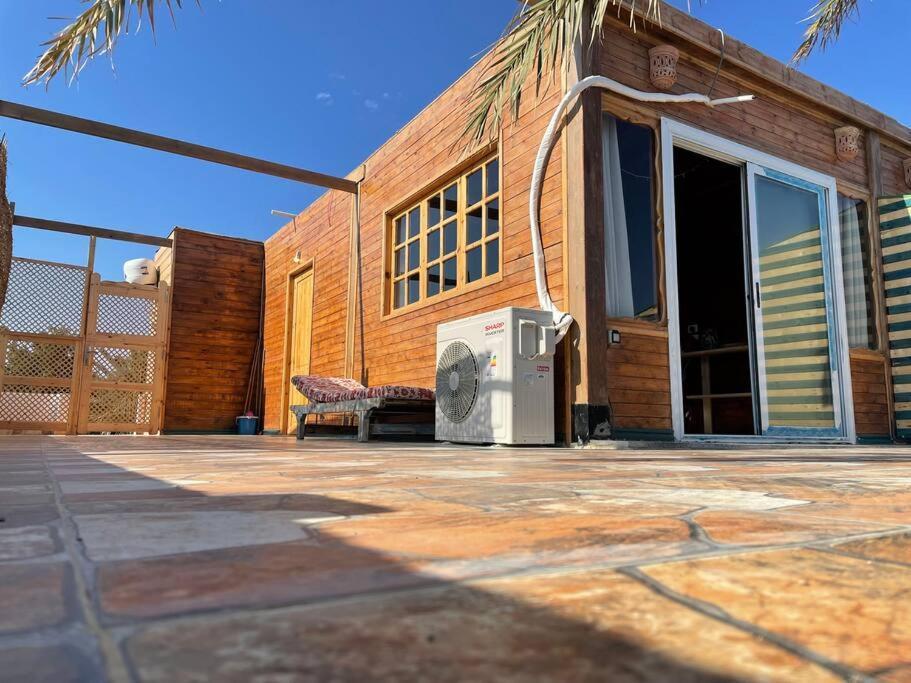 Front With Huge Roof Terrace *