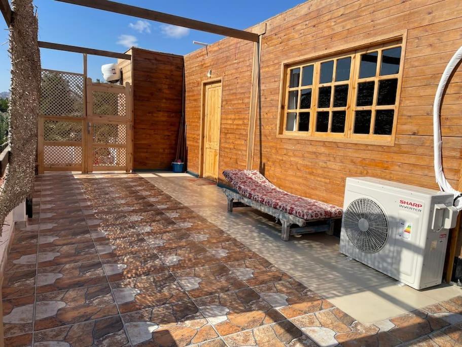 Front With Huge Roof Terrace