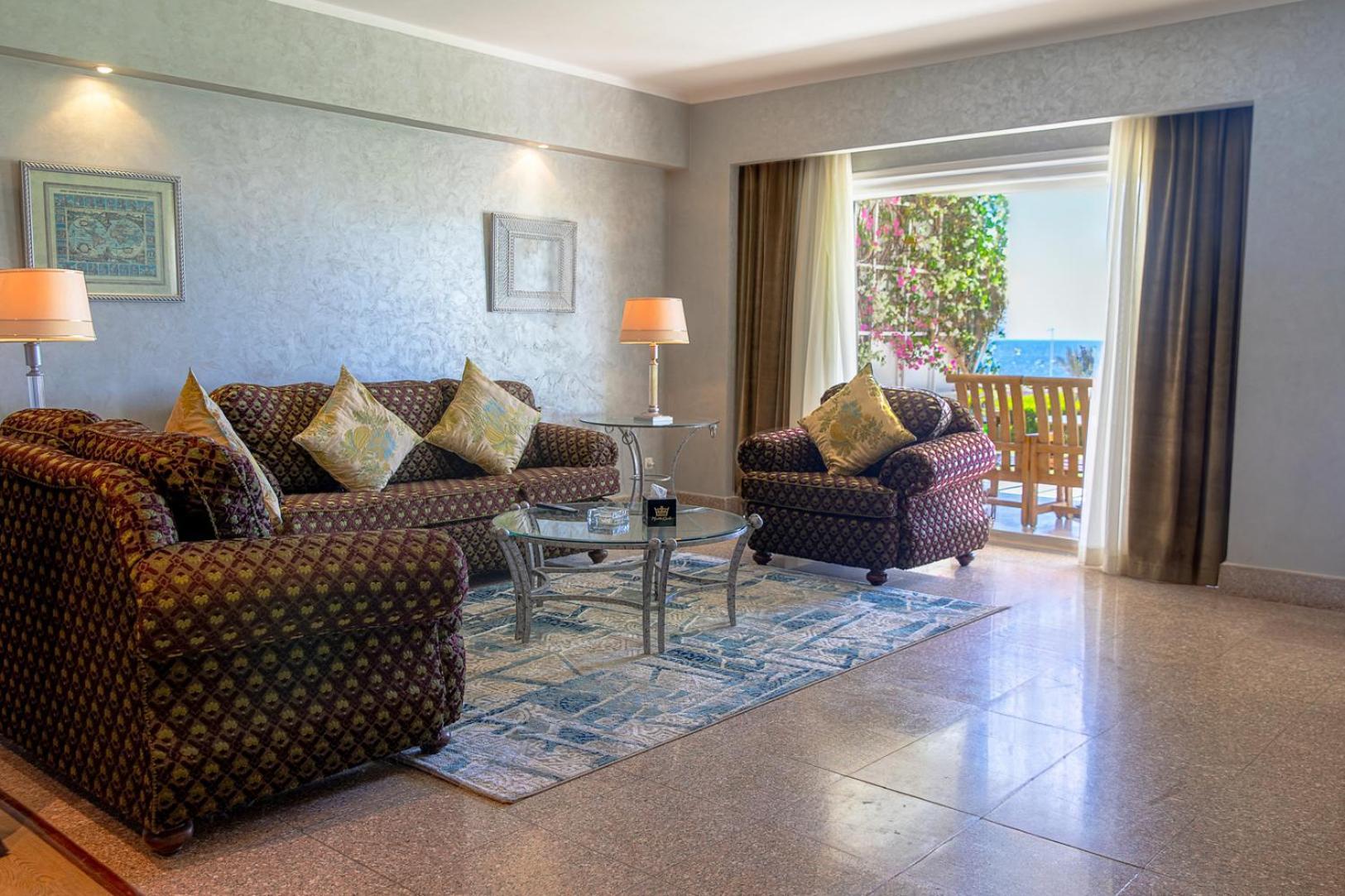 Monte Carlo & (adults Only)