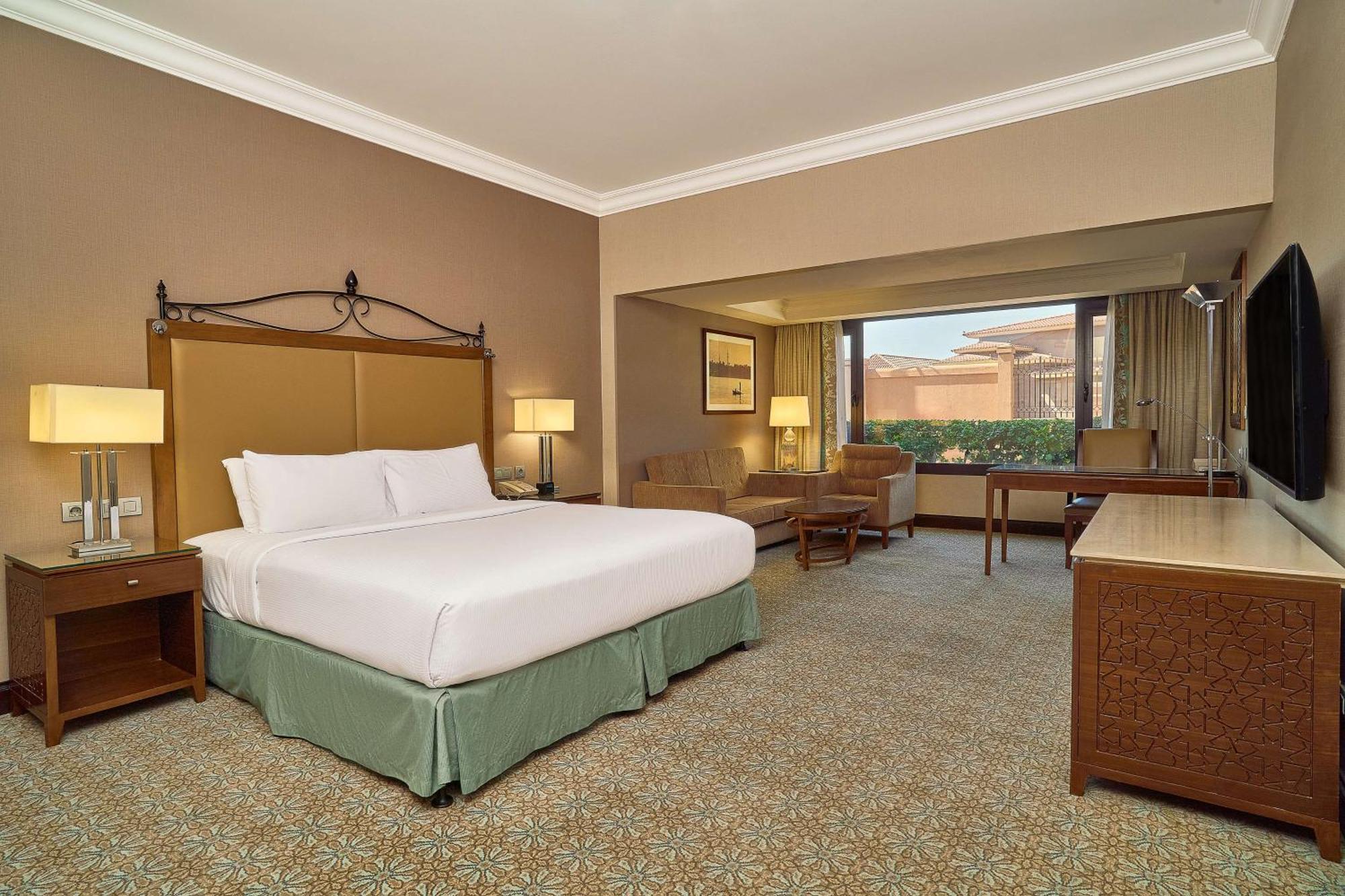 Resort Hilton Alexandria King's Ranch King Mariout