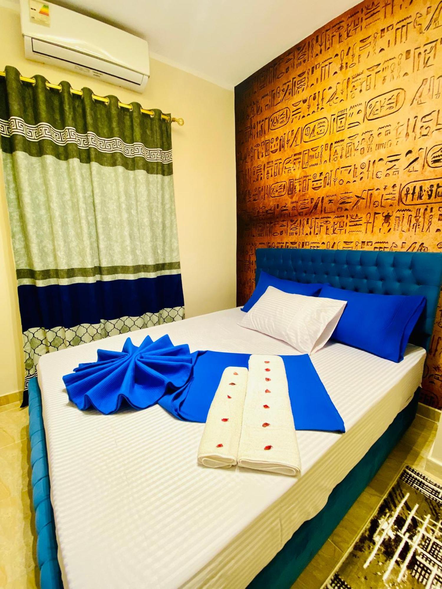 Horus Pyramids View Apartment Cairo