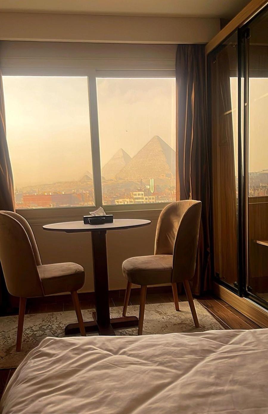 Hostel Rotana Pyramids View