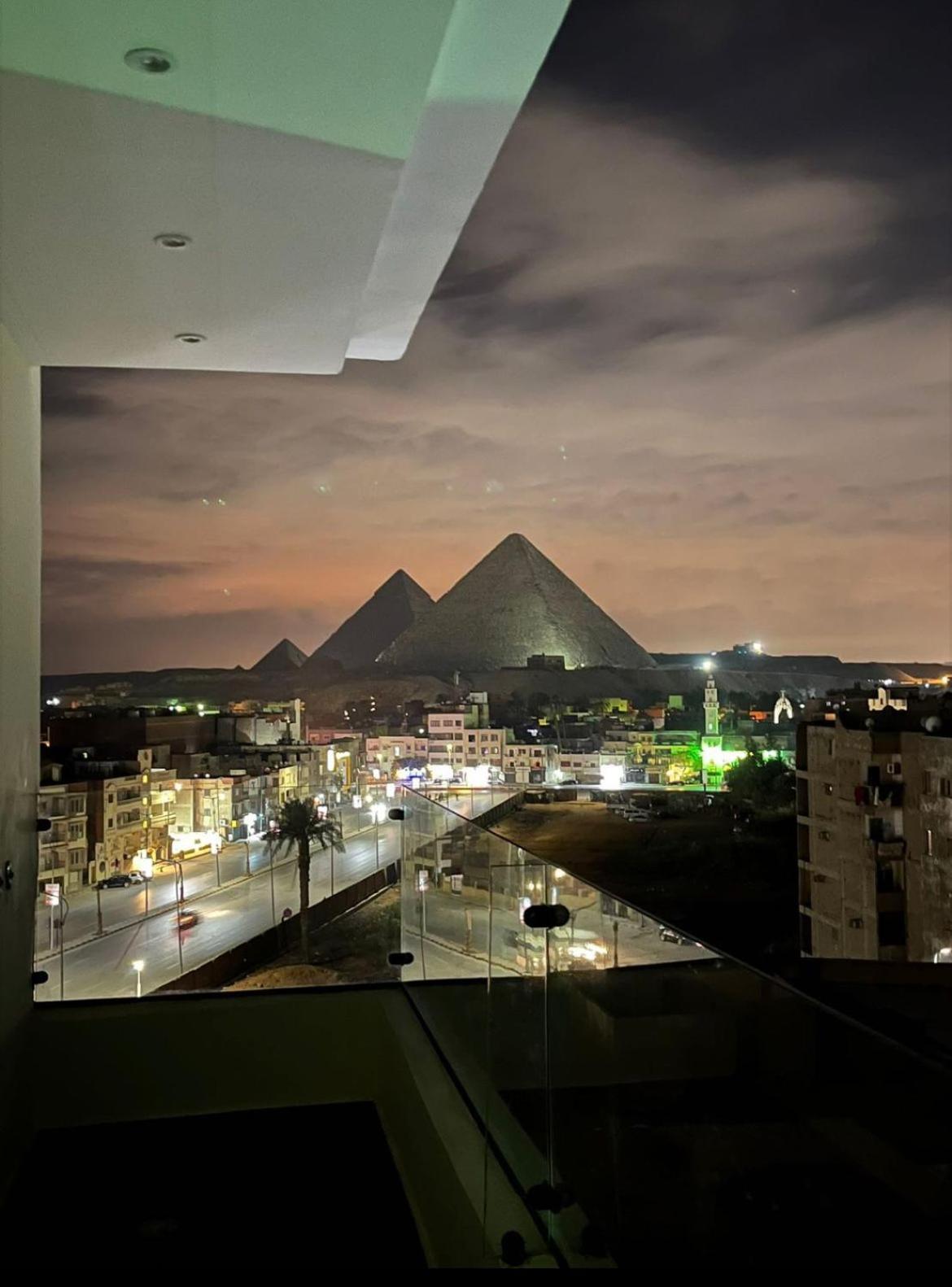 Hostel Rotana Pyramids View *