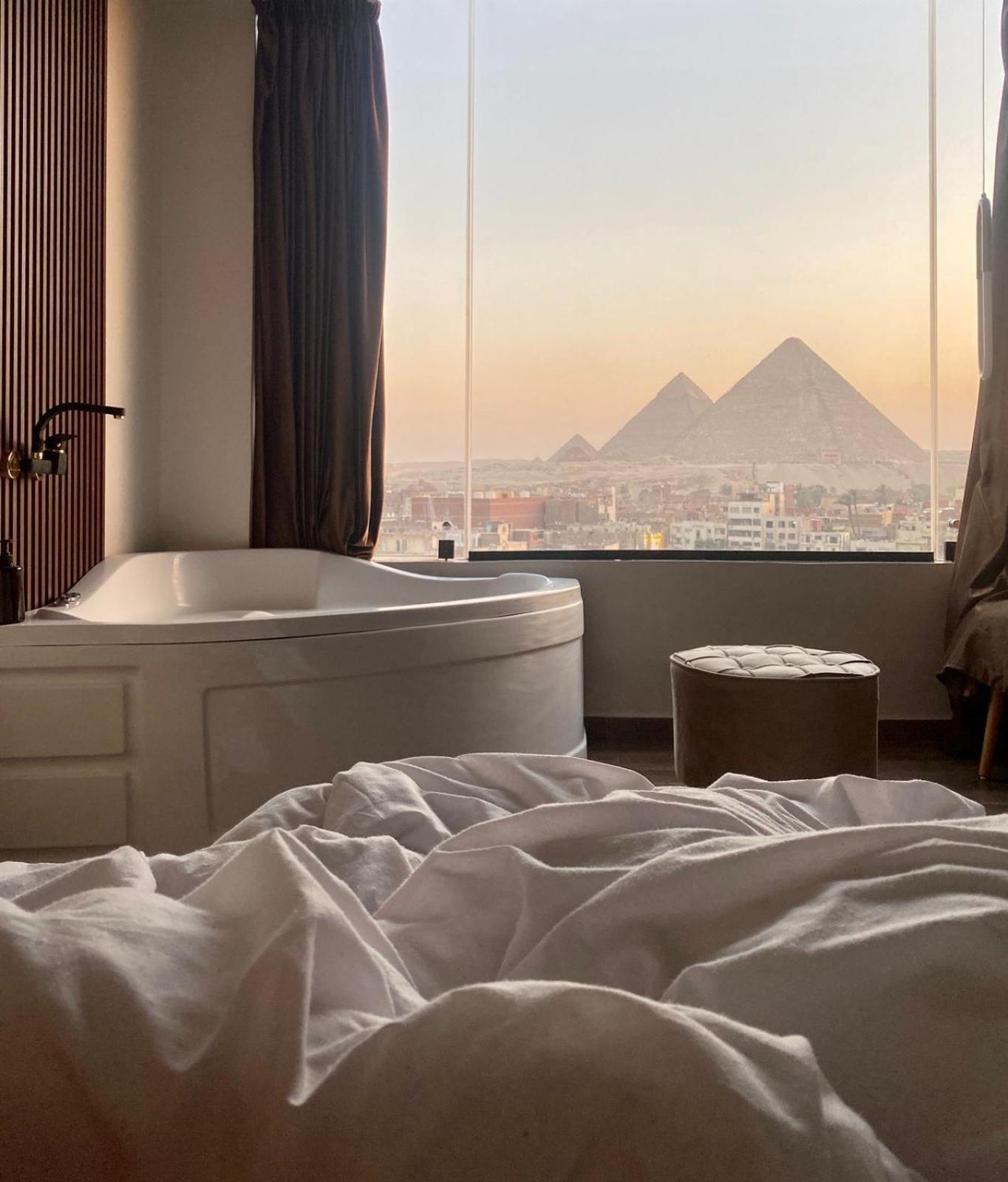 Hostel Rotana Pyramids View *
