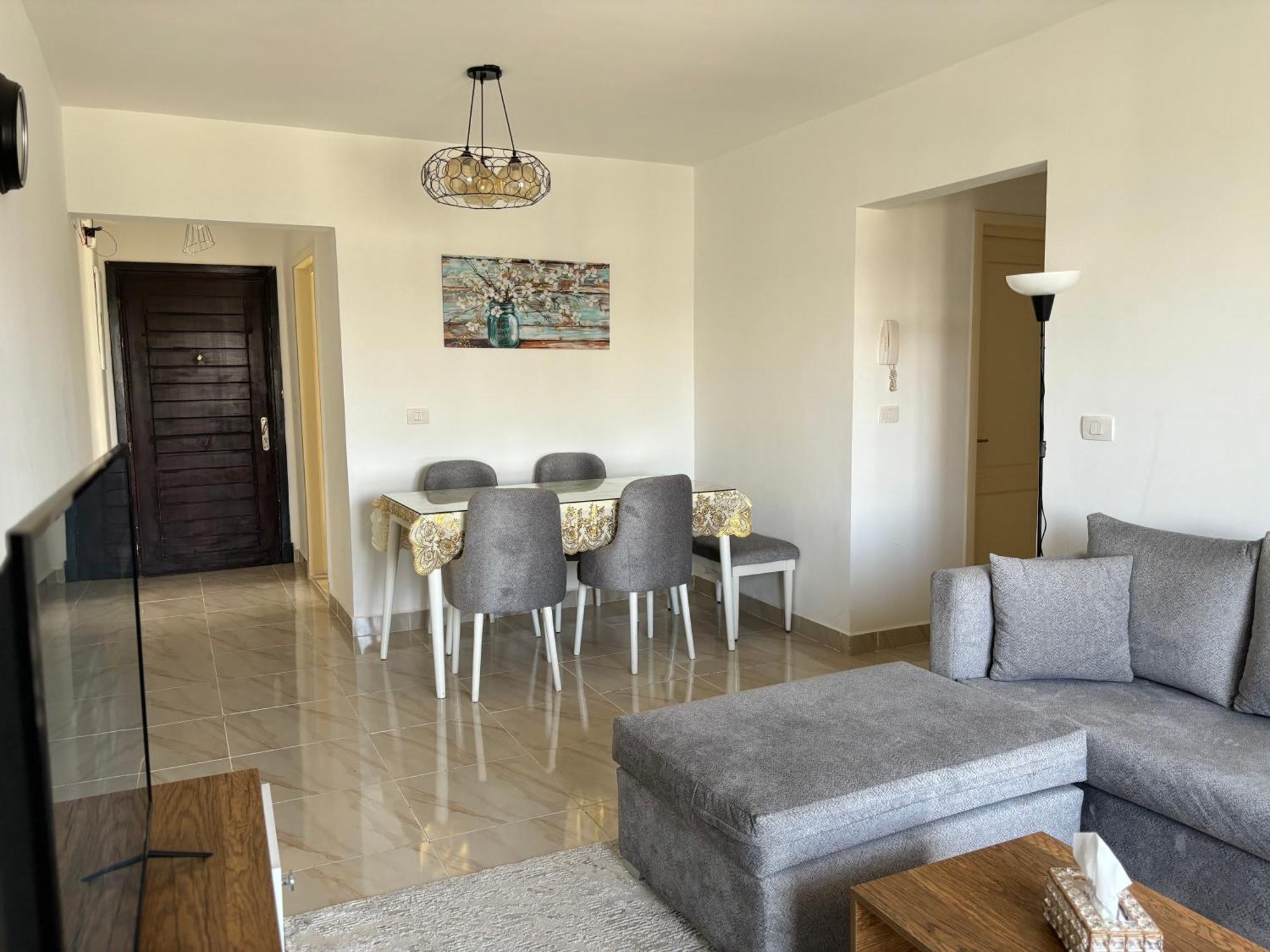 Apartment Luxury Inn: 2br Prime Location In B12