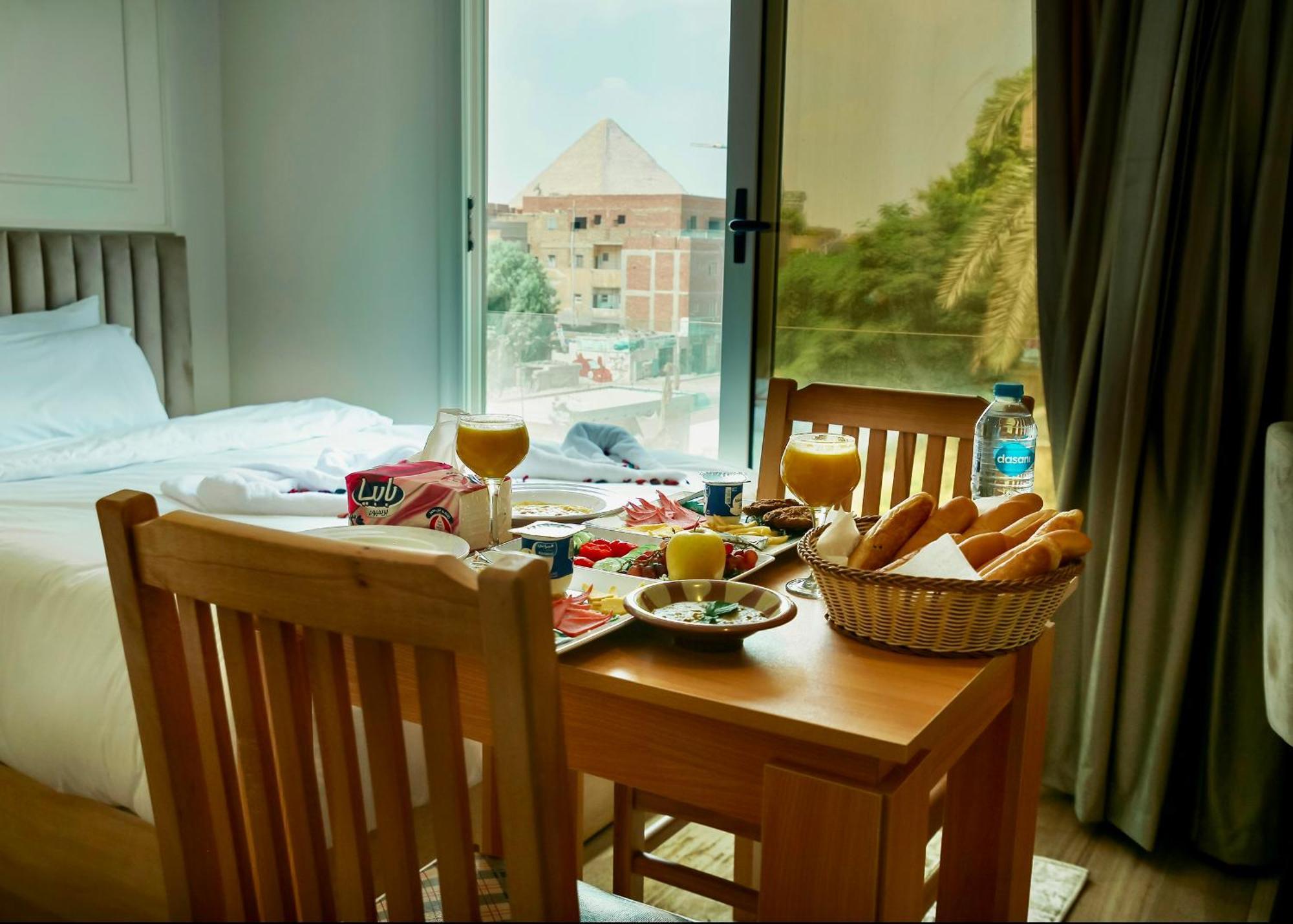 Radiant Pyramids View 4*