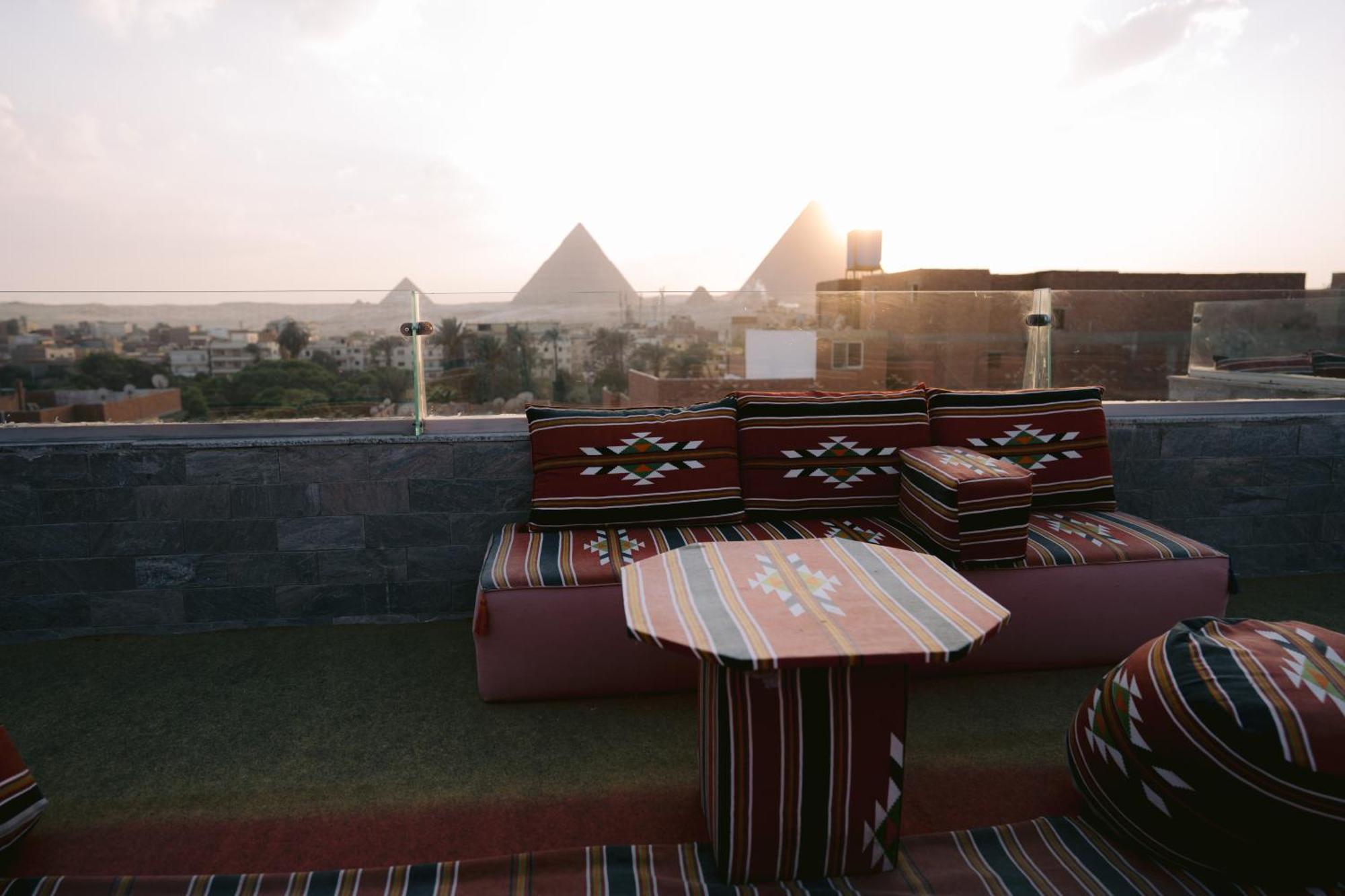 Tuya Great Pyramids 4*