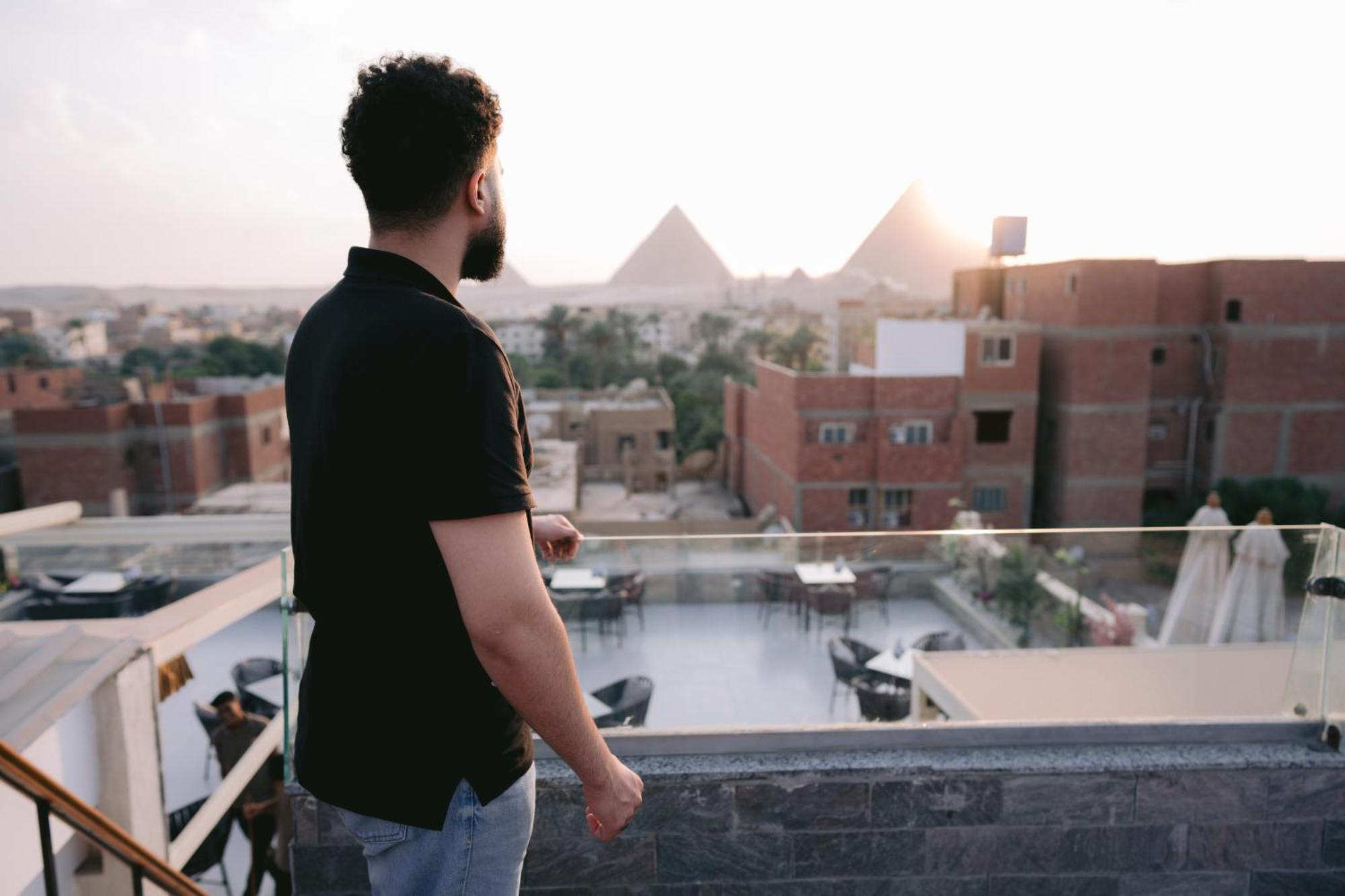 Tuya Great Pyramids Hotel Kafrat al Jabal
