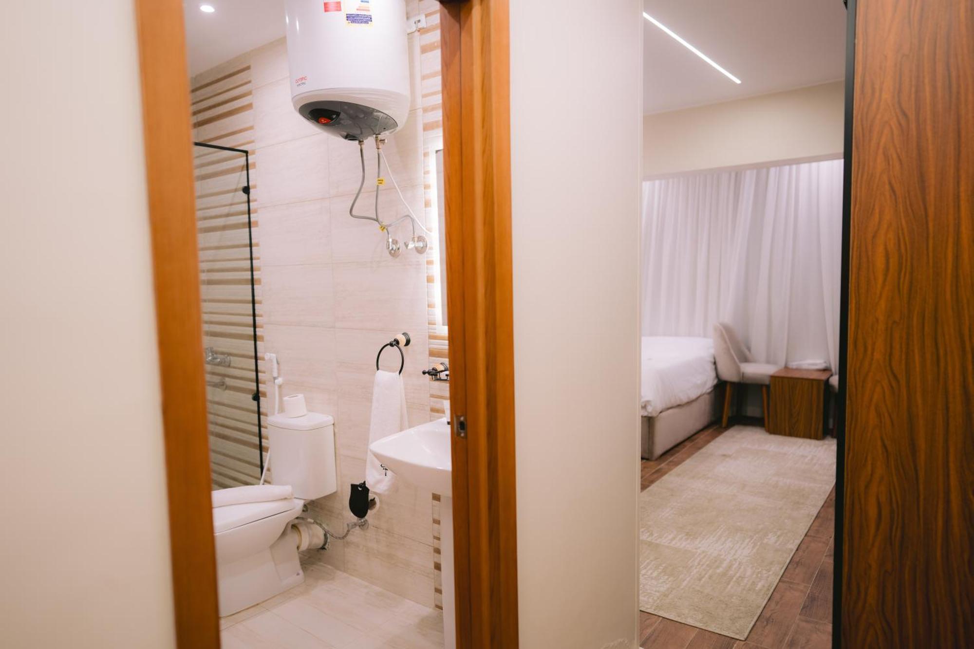Tuya Great Pyramids 4*